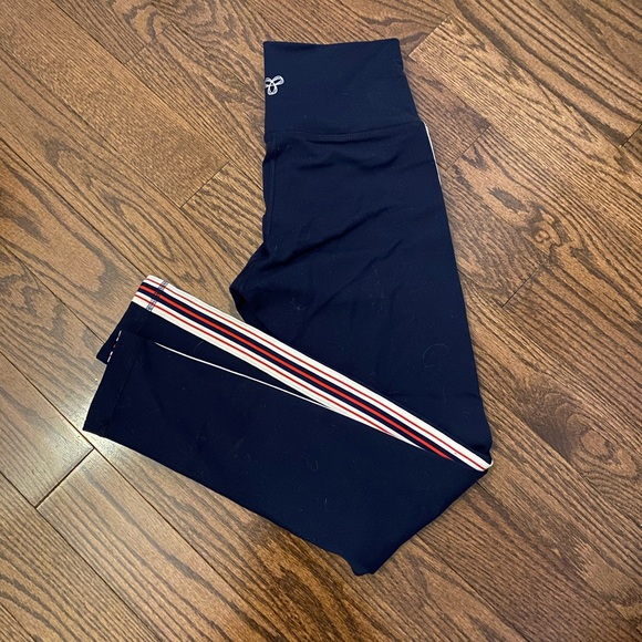 TNA atmosphere legging- SMALL - Picture 3 of 4